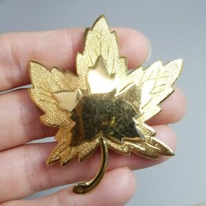 Vintage Monet Gold Tone Maple Leaf Lapel Pin Brooch, Signed Estate Lapel Pin